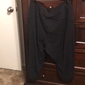 MOVING SALE Lululemon Cropped Joggers
